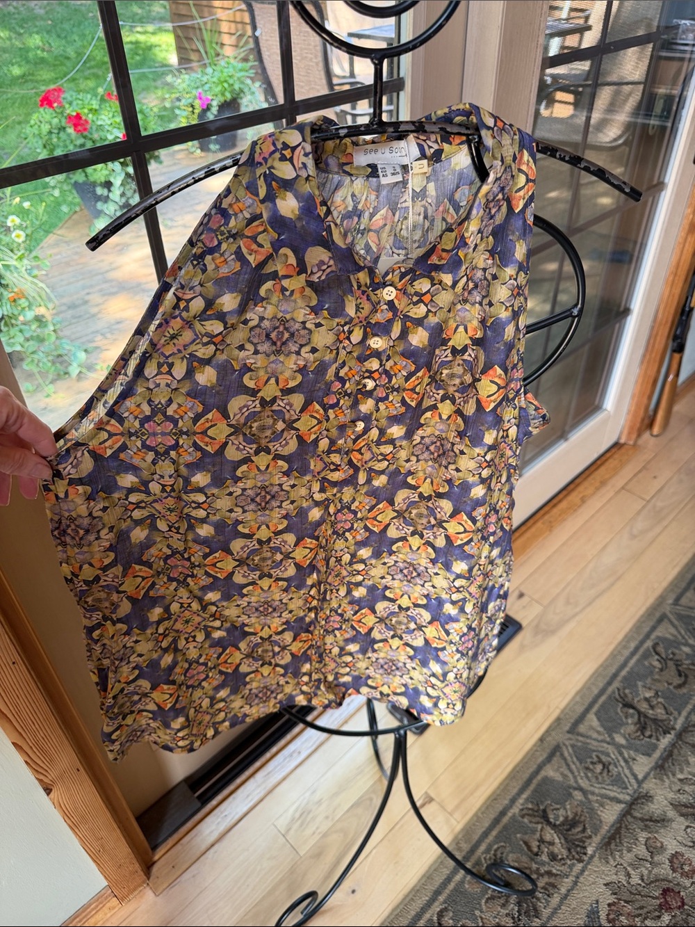 See u Soon Slvless Floral Kaleidoscope Tank - Multicolor Sz S Button Down Blouse